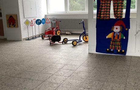 Bild Spielerische Verkehrserzíehung Kita Höchstenbach - Standort Schullandheim