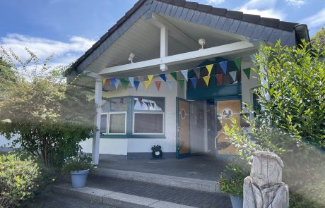 Bild Eingang Kita Höchstenbach