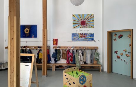 Bild Innen Garderobe Kita Höchstenbach