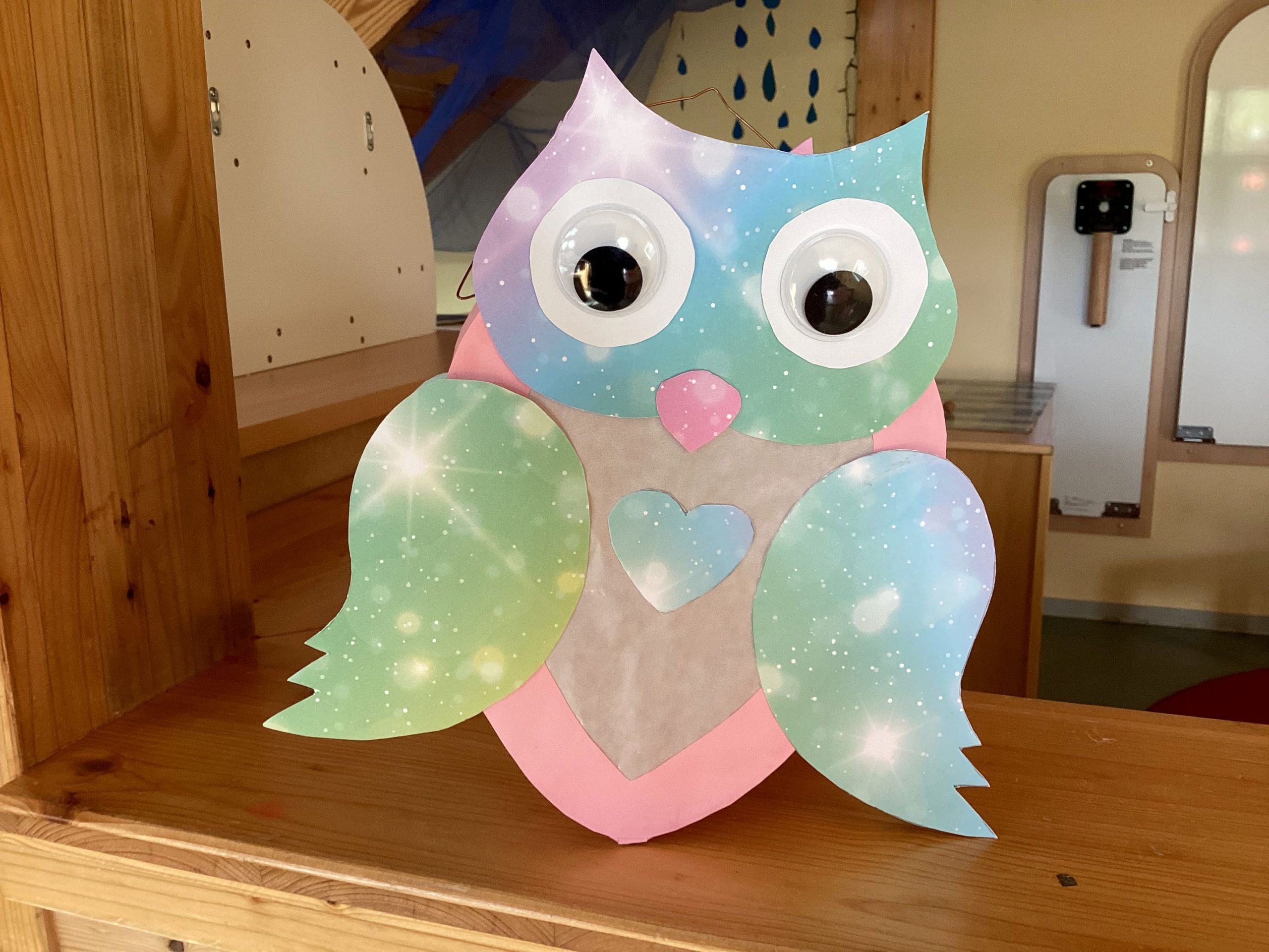 Buntes Laternenbasteln in der kommunalen Kindertagesstätte Höchstenbach